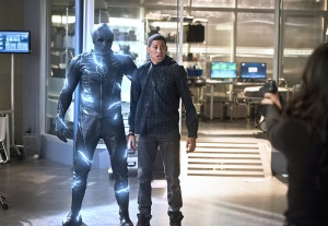 The Flash -- "Versus Zoom" -- Image: FLA218b_0011b2.jpg -- Pictured (L-R): Zoom and Keiynan Lonsdale as Wally West -- Photo: Diyah Pera/The CW -- ÃÂ© 2016 The CW Network, LLC. All rights reserved